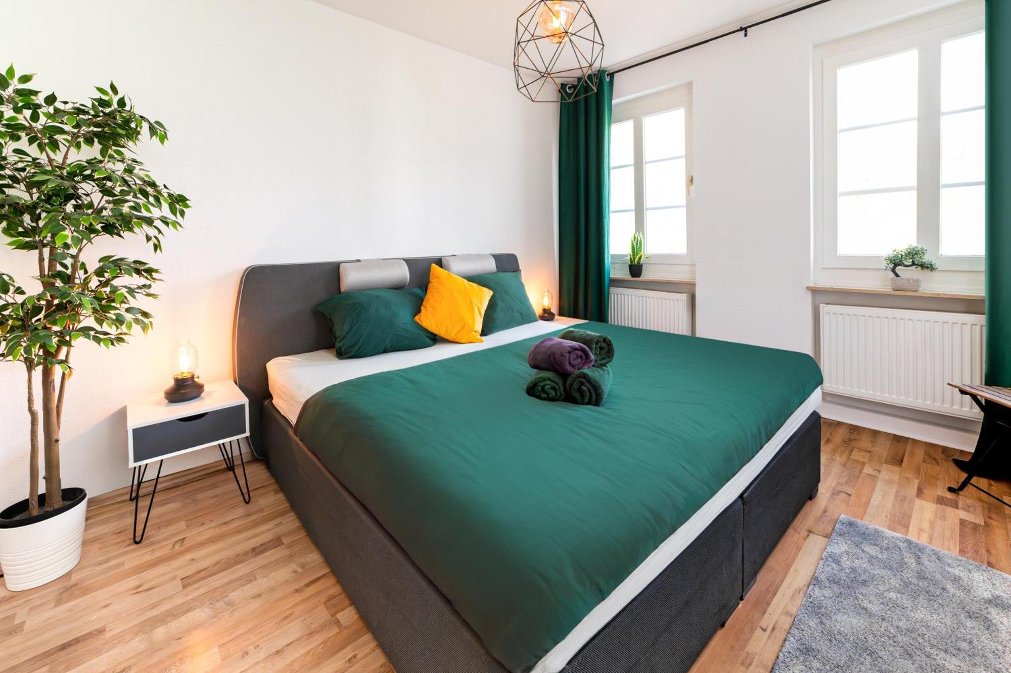 Smart Home - Wuppertal - Perfect For 6 Guests - Central - Netflix - Schwebebahn - Free Parking Zone Exterior photo