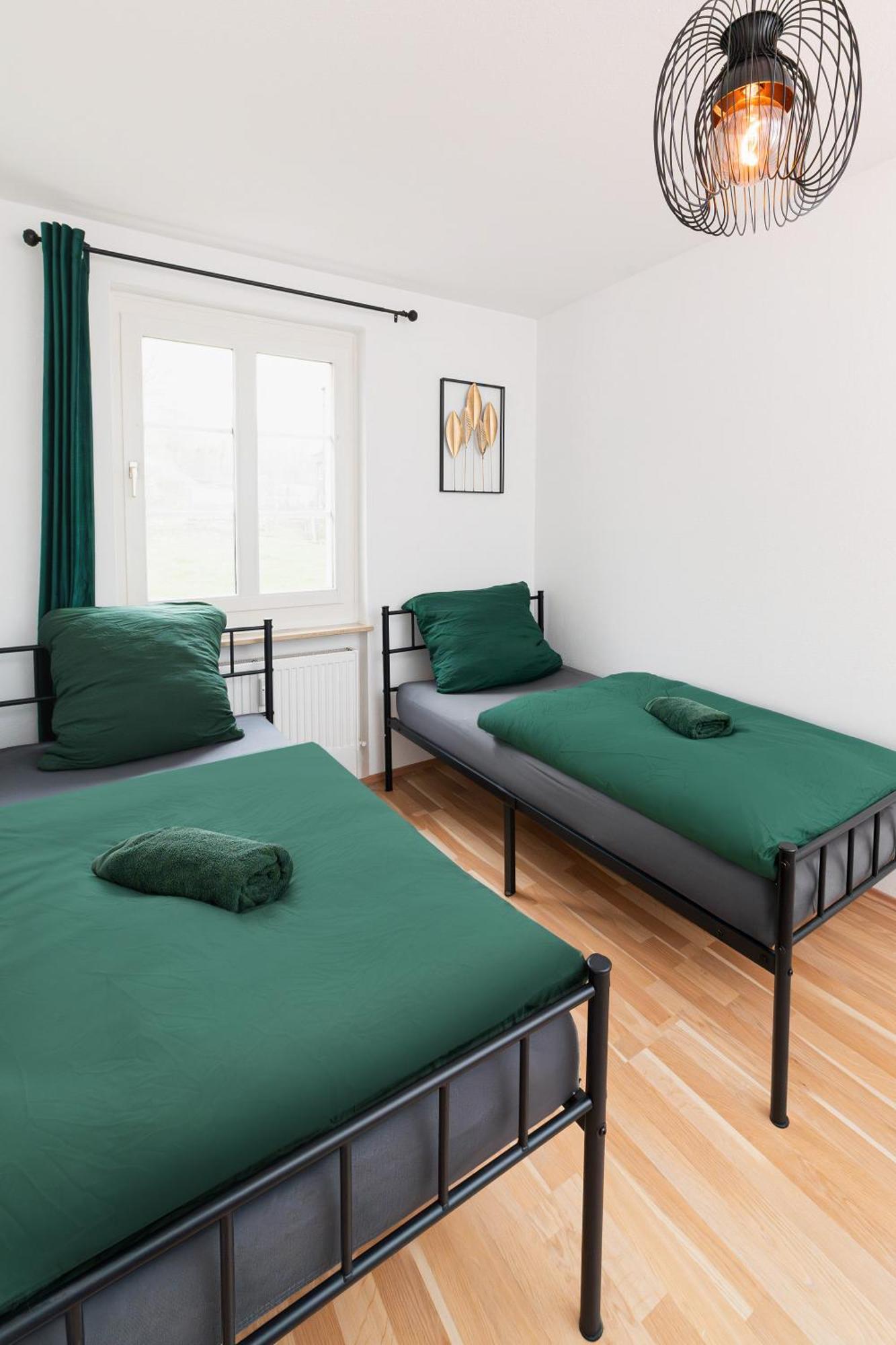 Smart Home - Wuppertal - Perfect For 6 Guests - Central - Netflix - Schwebebahn - Free Parking Zone Exterior photo
